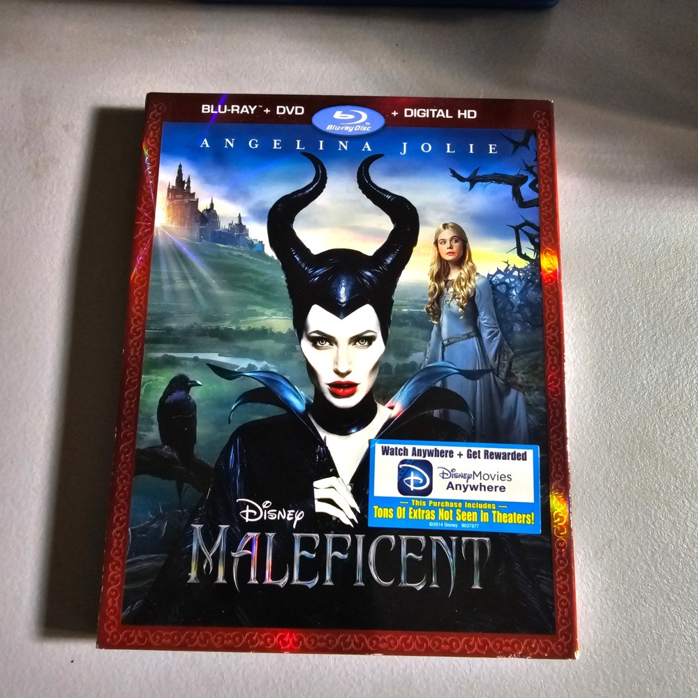 Disney Maleficent Blu-ray DVD Combo Angelina Jolie Holographic Slipcover